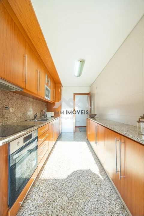 Apartamento T2 para Venda em Custoias