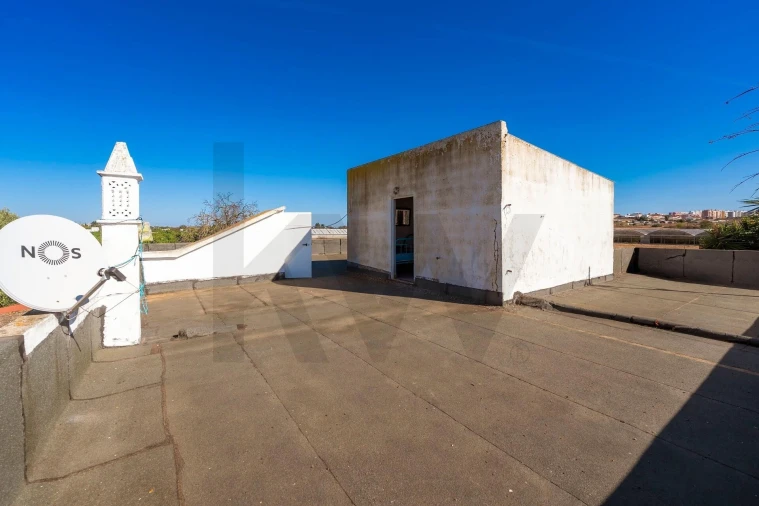Moradia T3 para Venda em Faro (Sé e São Pedro) Foto 30