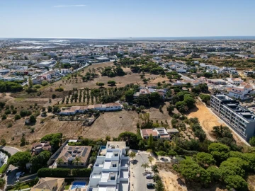 Moradia T3 para Venda em Faro (Sé e São Pedro)