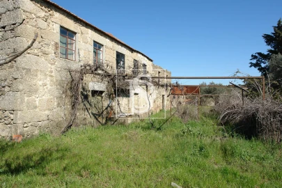 Moradia T4 para Venda em Caria