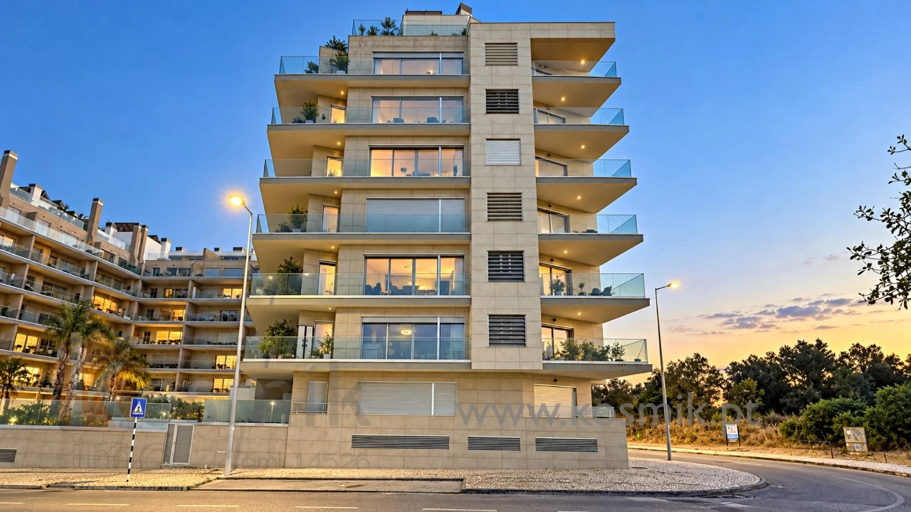 Apartamento T4 para Venda em Seixal, Arrentela e Aldeia de Paio Pires Foto 14