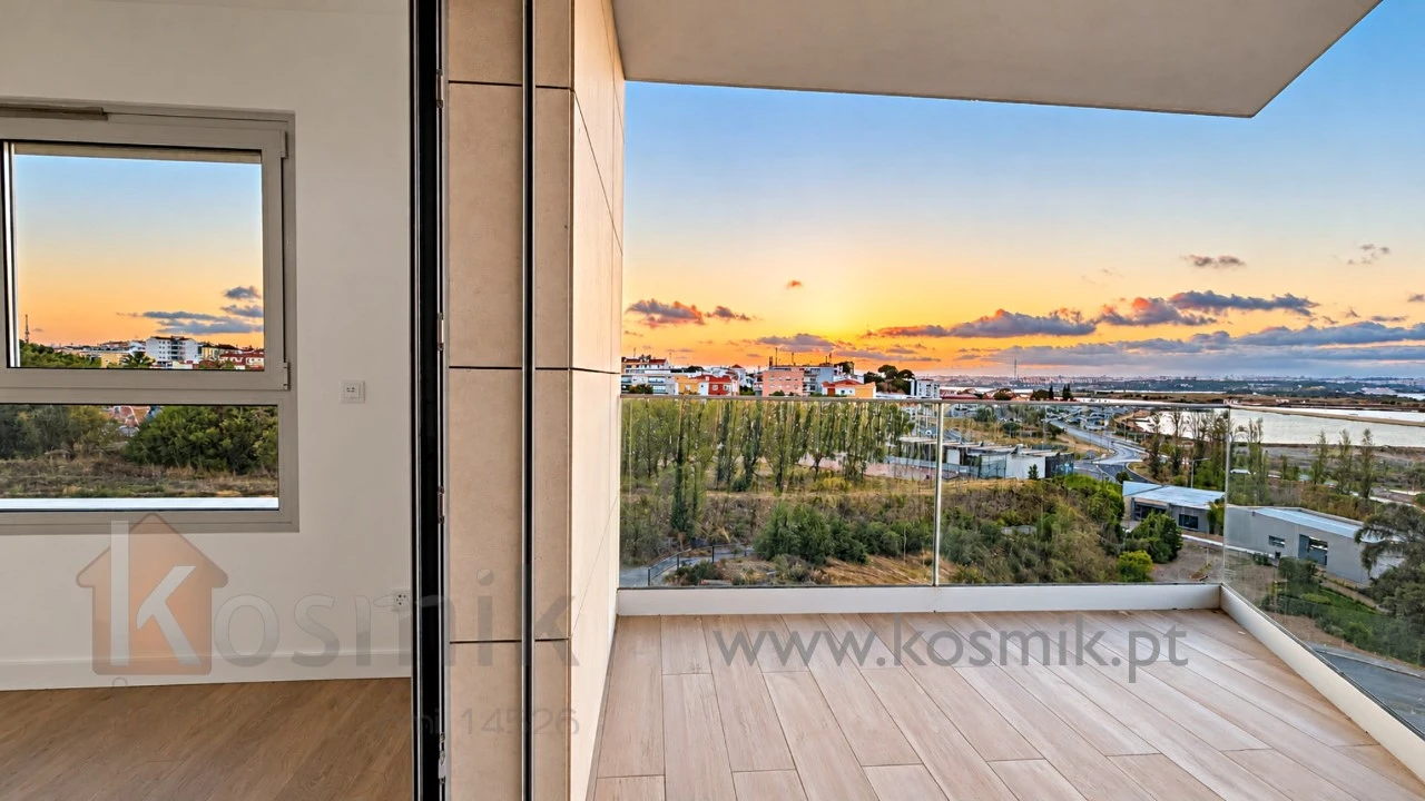 Apartamento T4 para Venda em Seixal, Arrentela e Aldeia de Paio Pires Foto 25