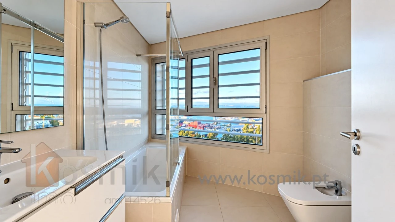 Apartamento T4 para Venda em Seixal, Arrentela e Aldeia de Paio Pires Foto 31