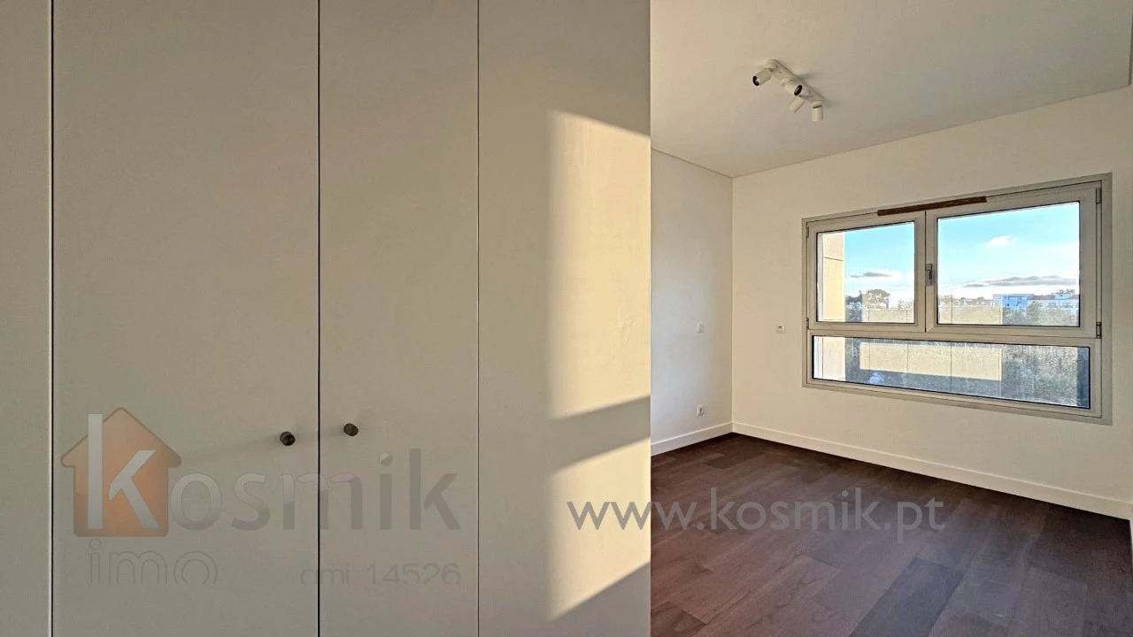 Apartamento T4 para Venda em Seixal, Arrentela e Aldeia de Paio Pires Foto 40