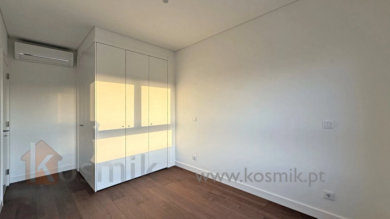 Apartamento T4 para Venda em Seixal, Arrentela e Aldeia de Paio Pires Foto 41