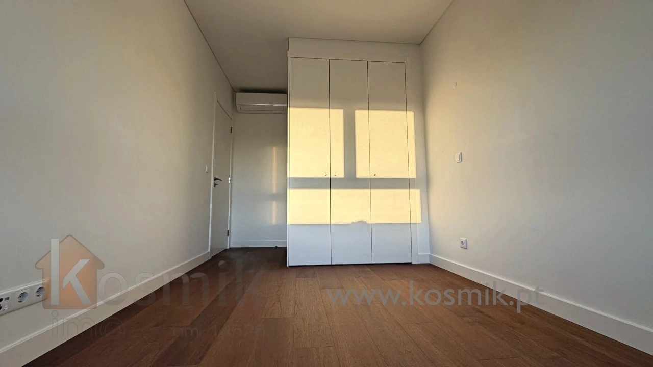 Apartamento T4 para Venda em Seixal, Arrentela e Aldeia de Paio Pires Foto 42