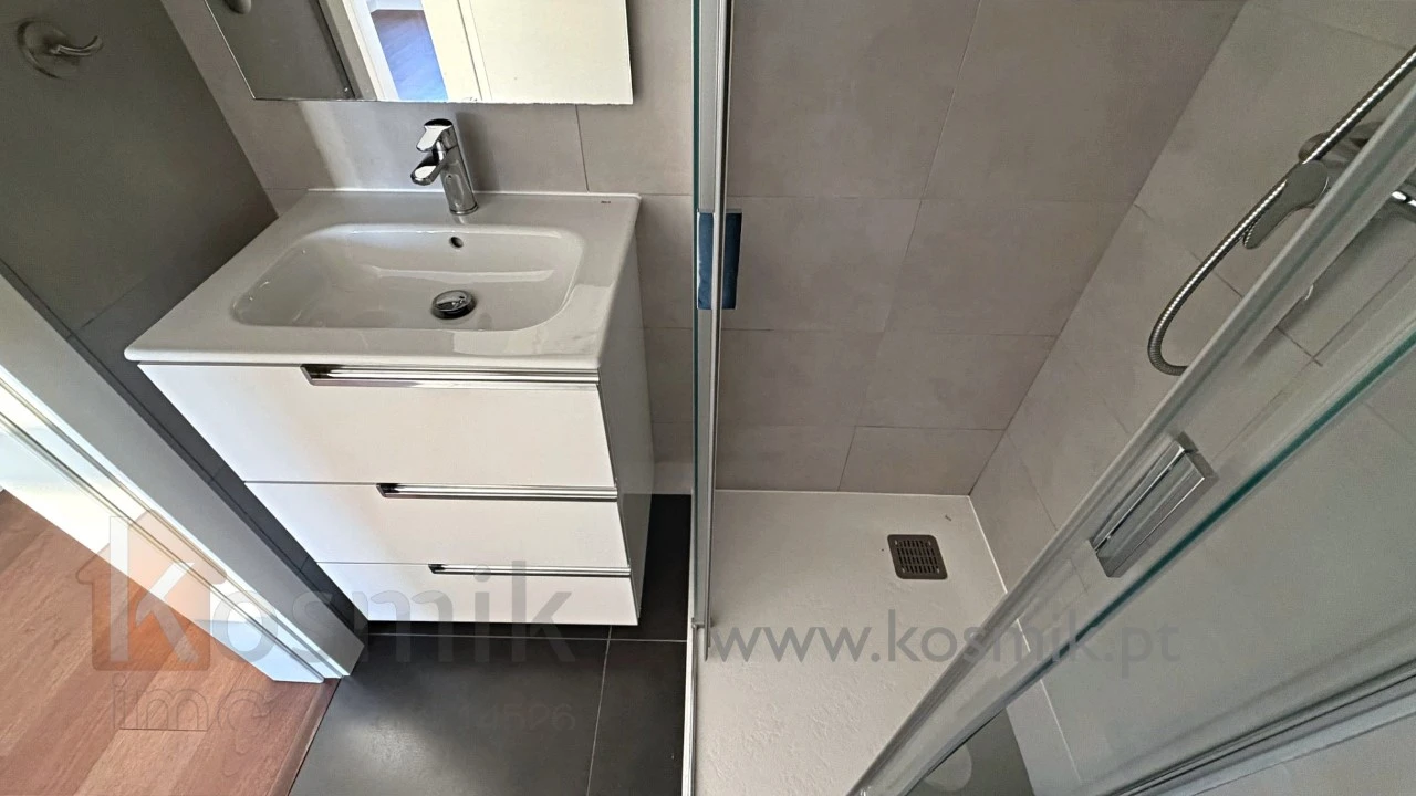 Apartamento T4 para Venda em Seixal, Arrentela e Aldeia de Paio Pires Foto 44