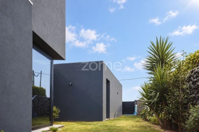 Moradia T4 para Venda em Santa Clara