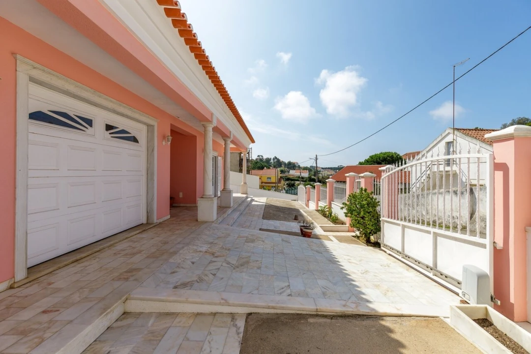 Moradia T4 para Venda em Ericeira Foto 2