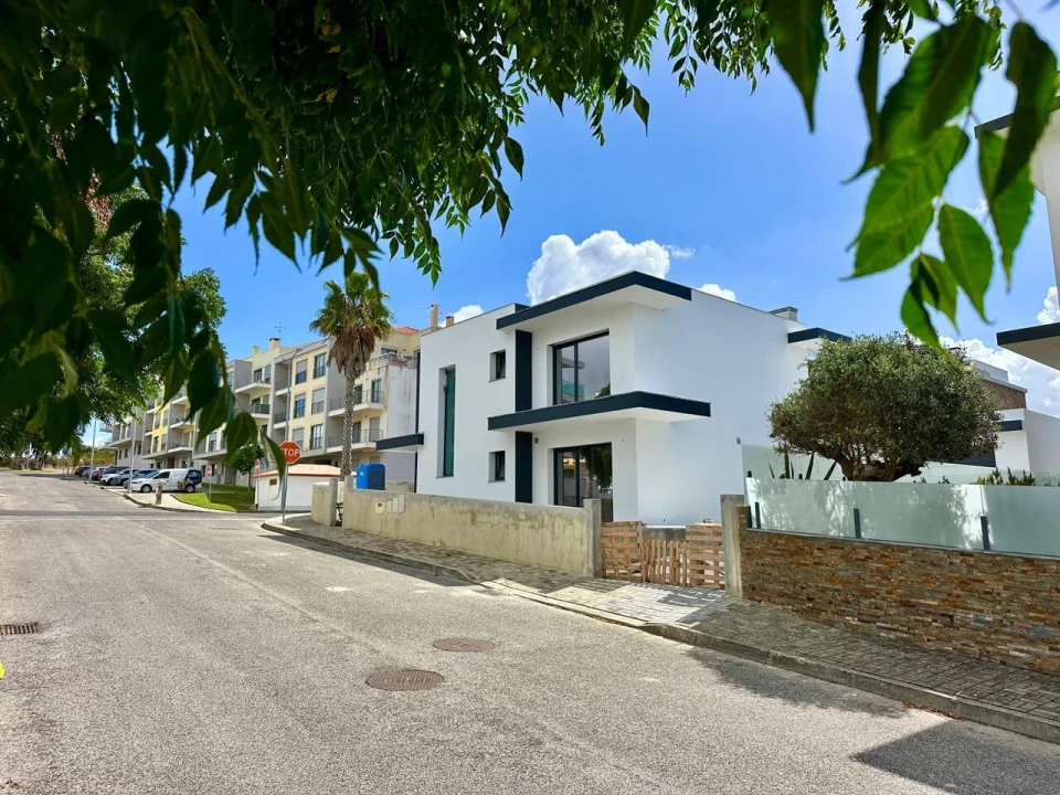 Moradia T4 para Venda em Mafra Foto 1