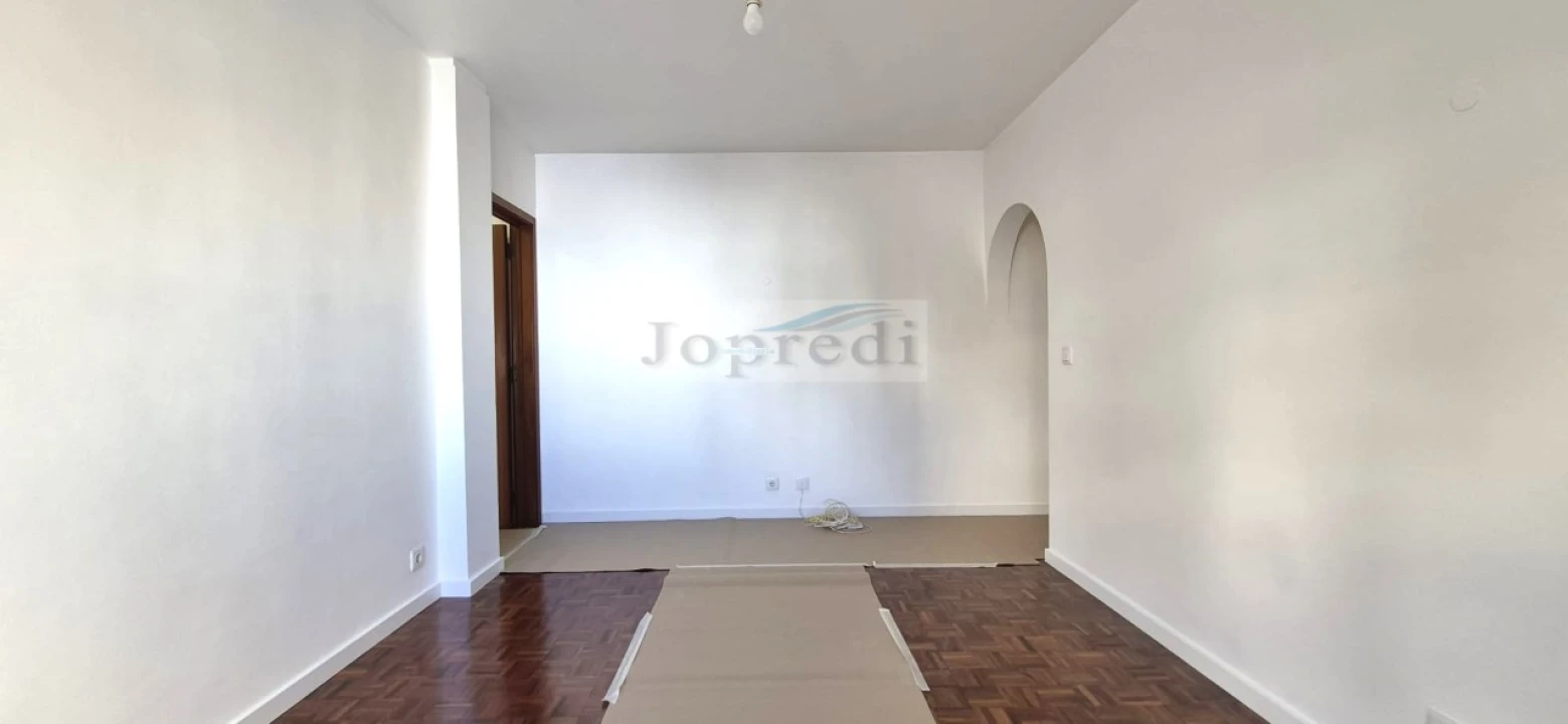 Apartamento T1 para Arrendamento em Carcavelos e Parede Foto 3