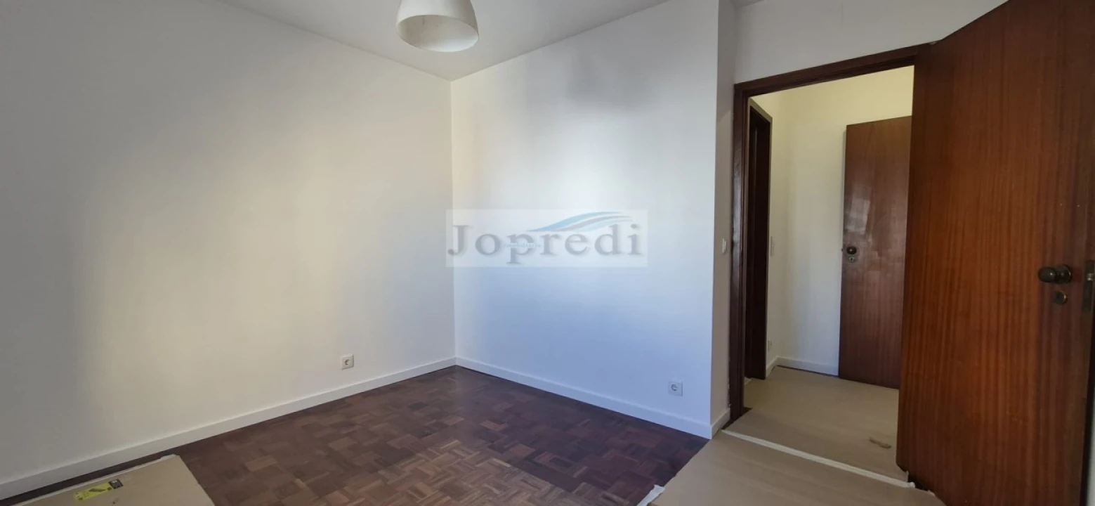 Apartamento T1 para Arrendamento em Carcavelos e Parede Foto 8