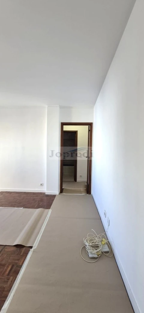 Apartamento T1 para Arrendamento em Carcavelos e Parede