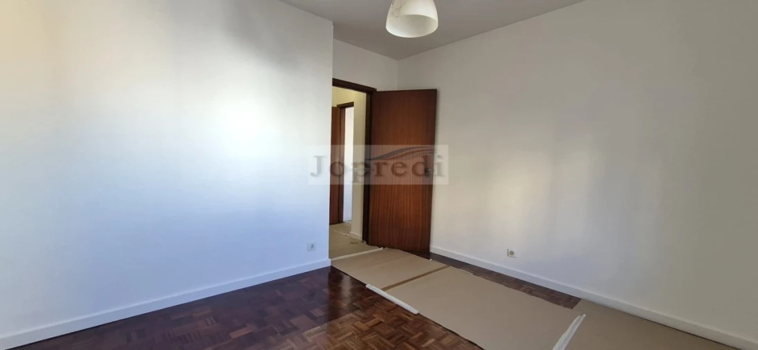 Apartamento T1 para Arrendamento em Carcavelos e Parede Foto 7