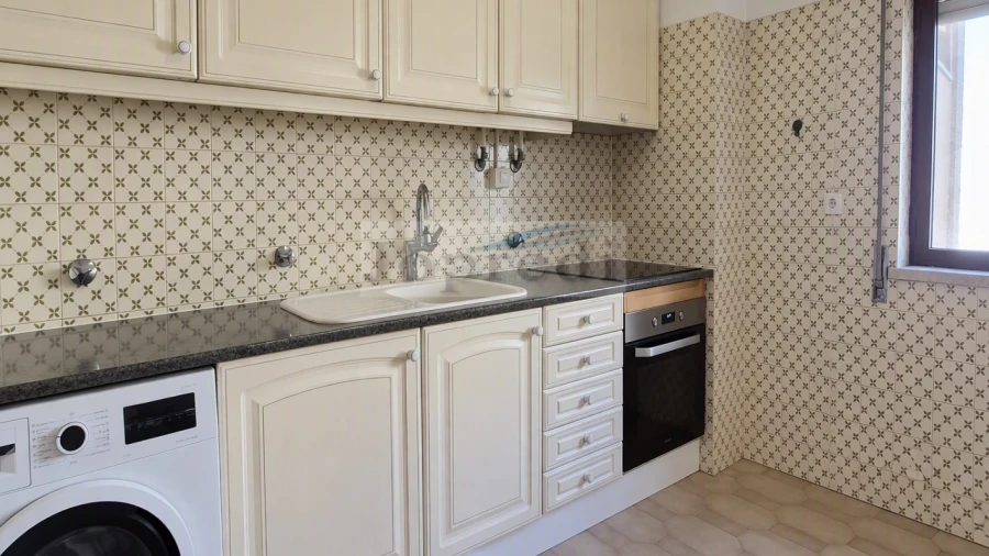 Apartamento T1 para Arrendamento em Carcavelos e Parede