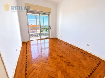 Apartamento T2 para Venda em Alverca do Ribatejo e Sobralinho