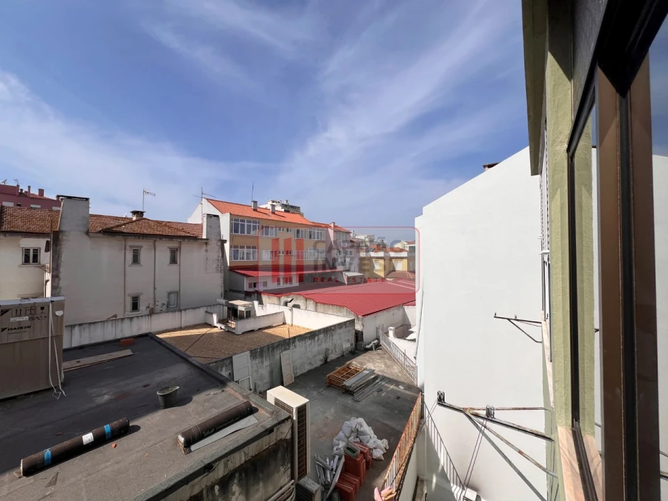 Apartamento T2 para Venda em Barreiro e Lavradio Foto 27