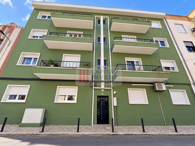 Apartamento T2 para Venda em Barreiro e Lavradio Foto 2