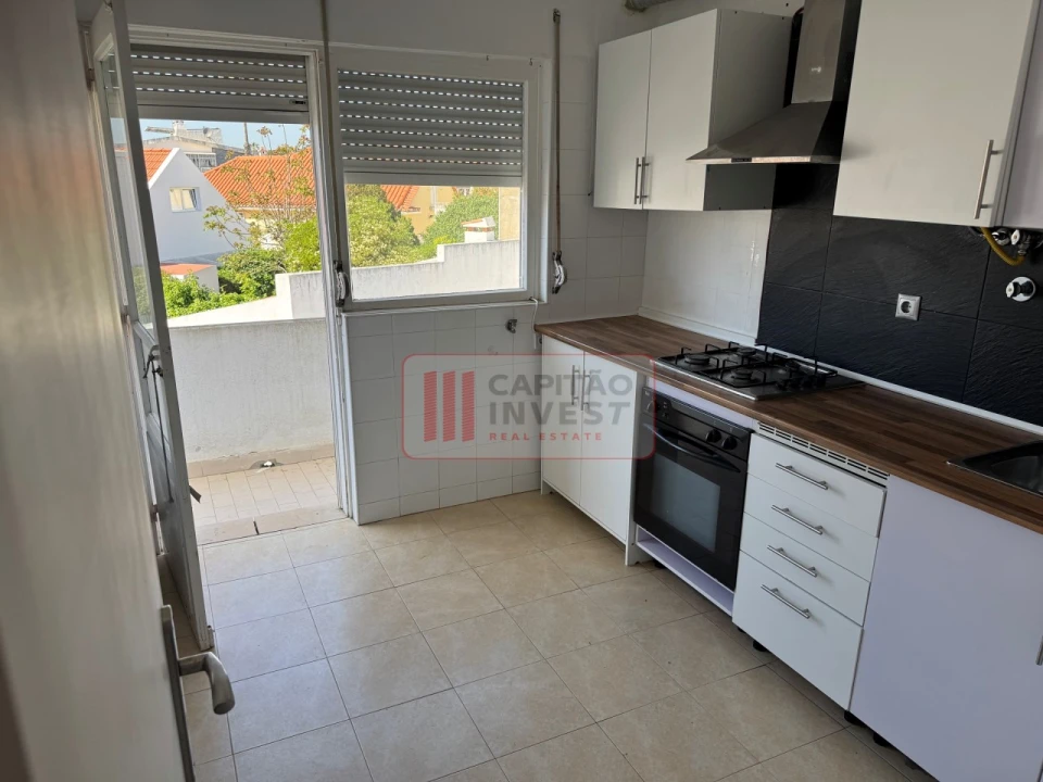 Apartamento T2 para Venda em Costa da Caparica Foto 6