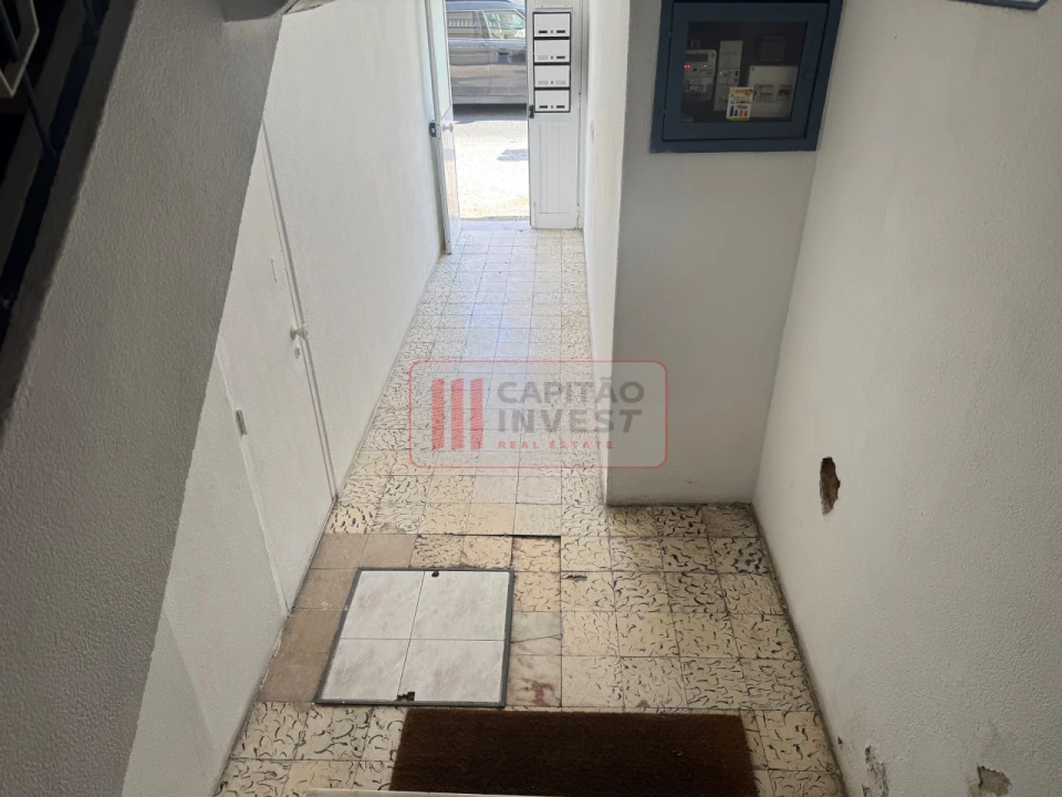 Apartamento T2 para Venda em Costa da Caparica Foto 3