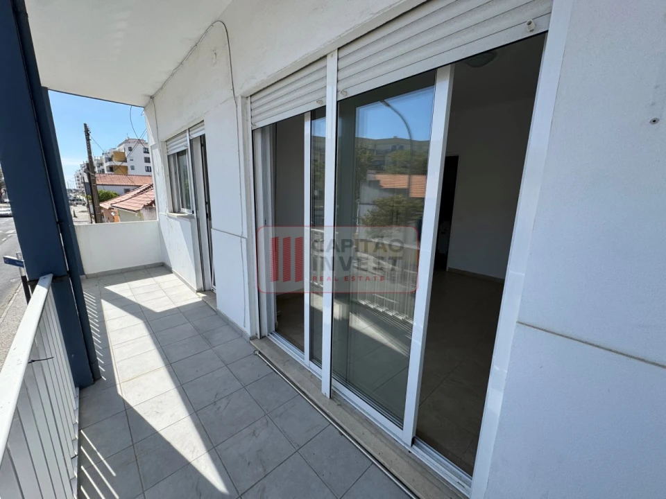 Apartamento T2 para Venda em Costa da Caparica Foto 19
