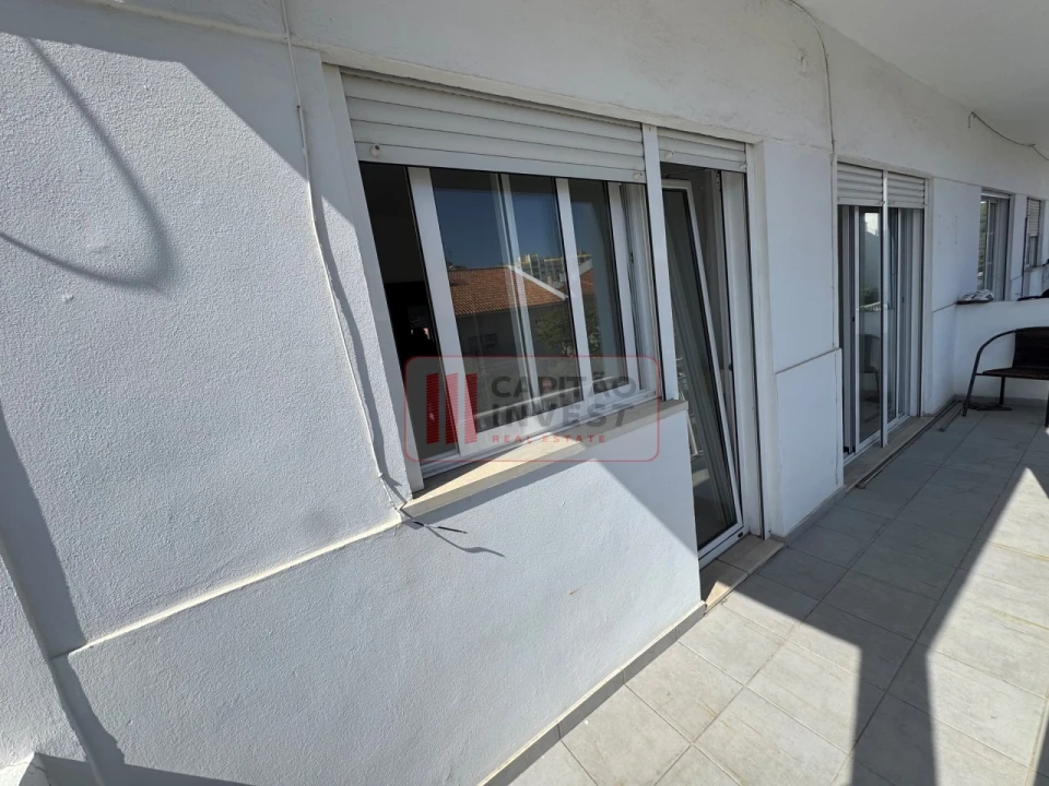 Apartamento T2 para Venda em Costa da Caparica Foto 21