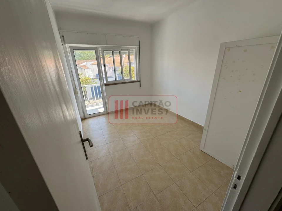 Apartamento T2 para Venda em Costa da Caparica Foto 22