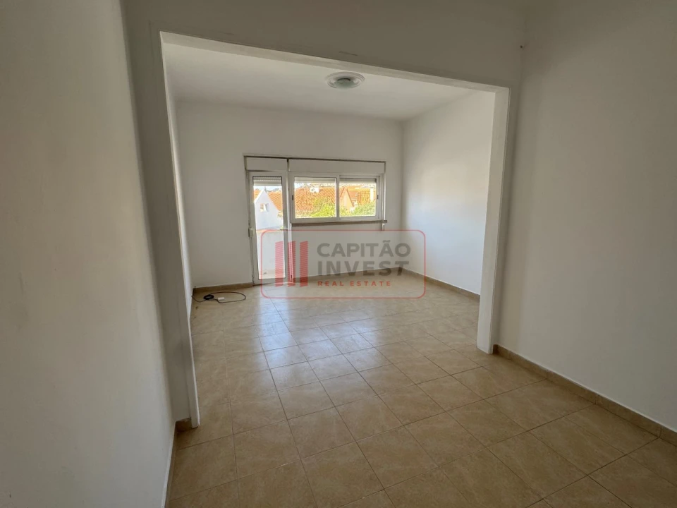 Apartamento T2 para Venda em Costa da Caparica Foto 26