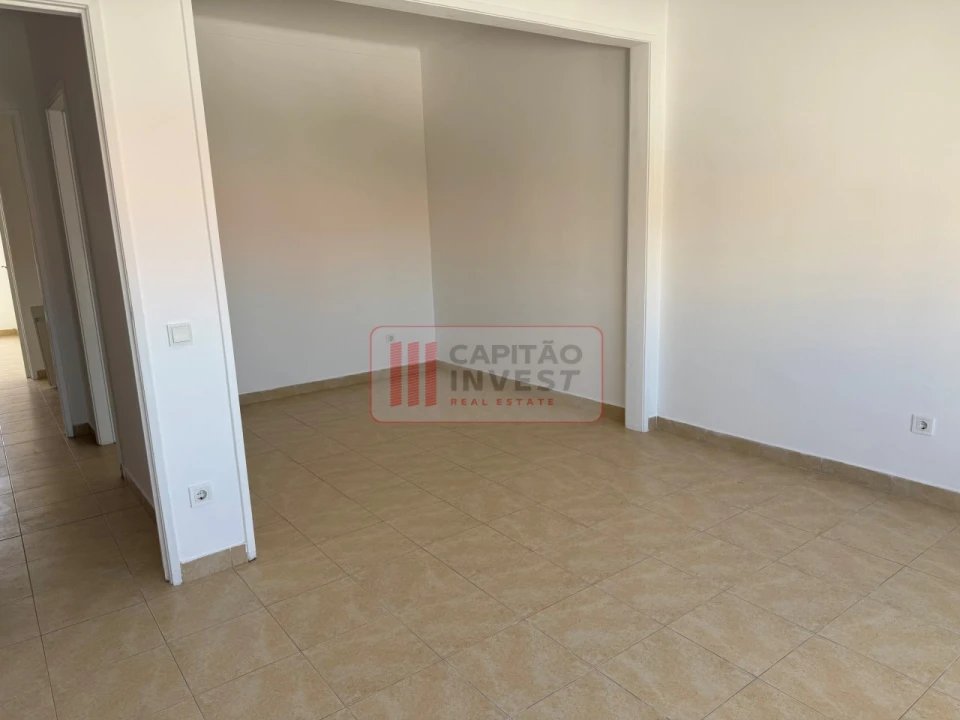 Apartamento T2 para Venda em Costa da Caparica Foto 31