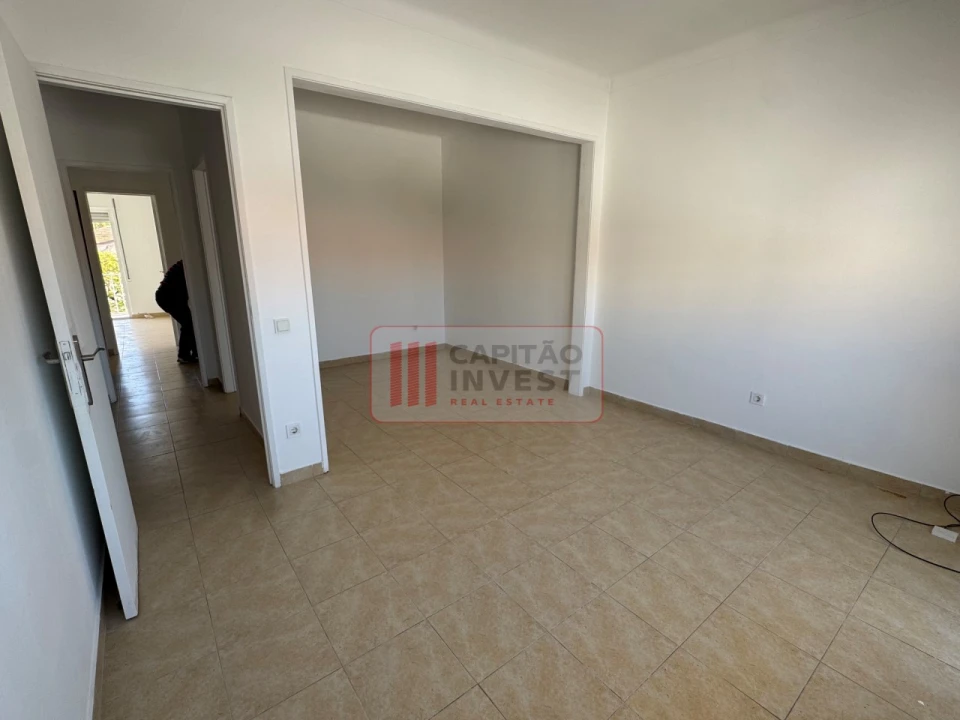 Apartamento T2 para Venda em Costa da Caparica Foto 37