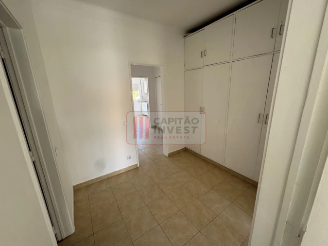 Apartamento T2 para Venda em Costa da Caparica Foto 9