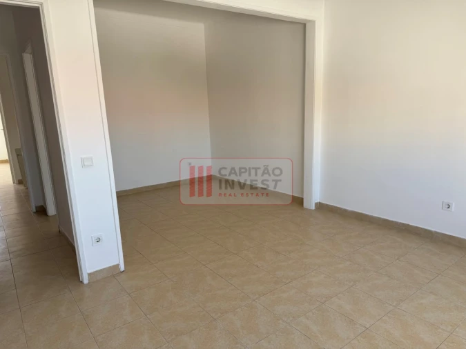Apartamento T2 para Venda em Costa da Caparica Foto 31