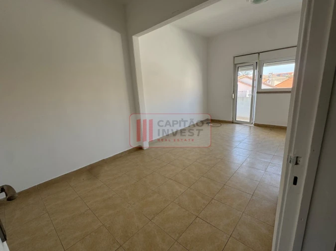 Apartamento T2 para Venda em Costa da Caparica Foto 33