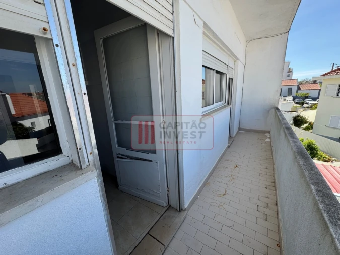 Apartamento T2 para Venda em Costa da Caparica Foto 34