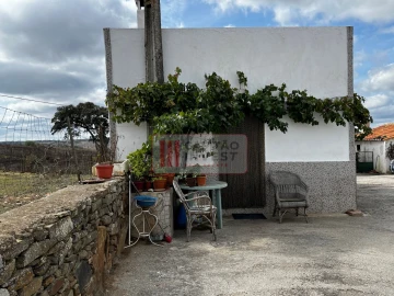 Moradia T1 para Venda em Santa Cruz