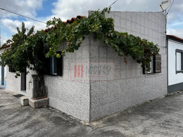Moradia T1 para Venda em Santa Cruz