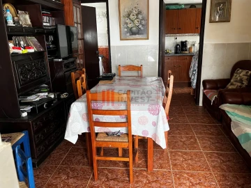 Moradia T1 para Venda em Santa Cruz