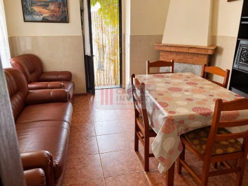 Moradia T1 para Venda em Santa Cruz