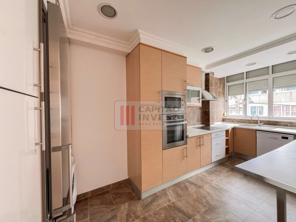 Apartamento T3 para Venda em Almada, Cova da Piedade, Pragal e Cacilhas Foto 4