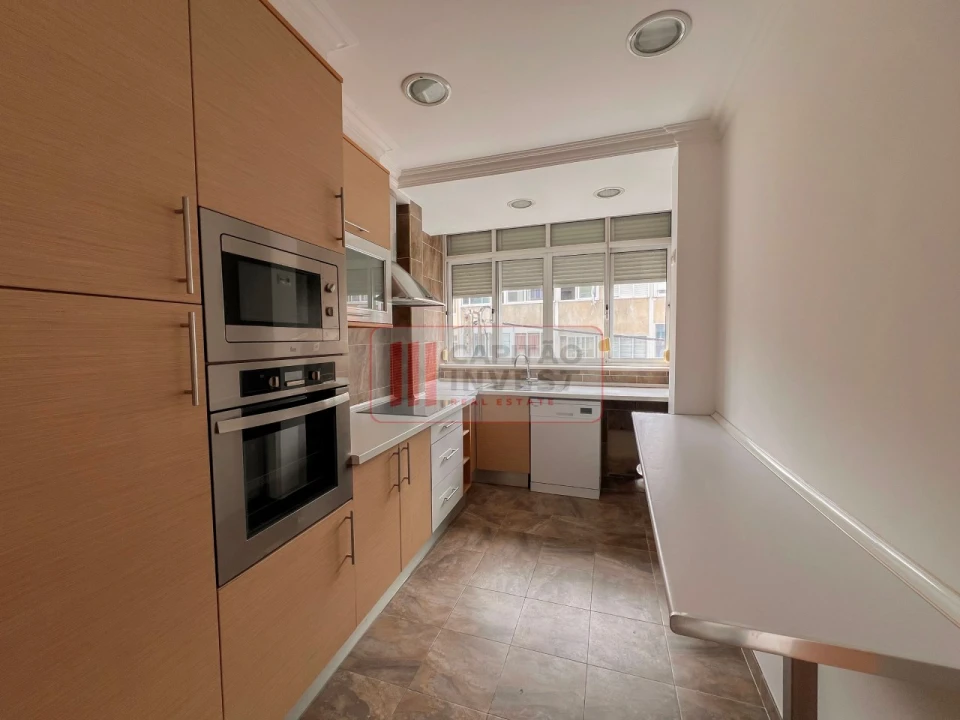 Apartamento T3 para Venda em Almada, Cova da Piedade, Pragal e Cacilhas Foto 5