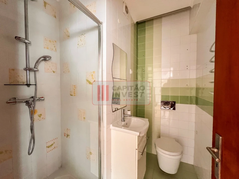 Apartamento T3 para Venda em Almada, Cova da Piedade, Pragal e Cacilhas Foto 29