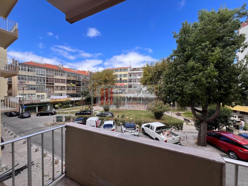 Apartamento T3 para Venda em Almada, Cova da Piedade, Pragal e Cacilhas Foto 17