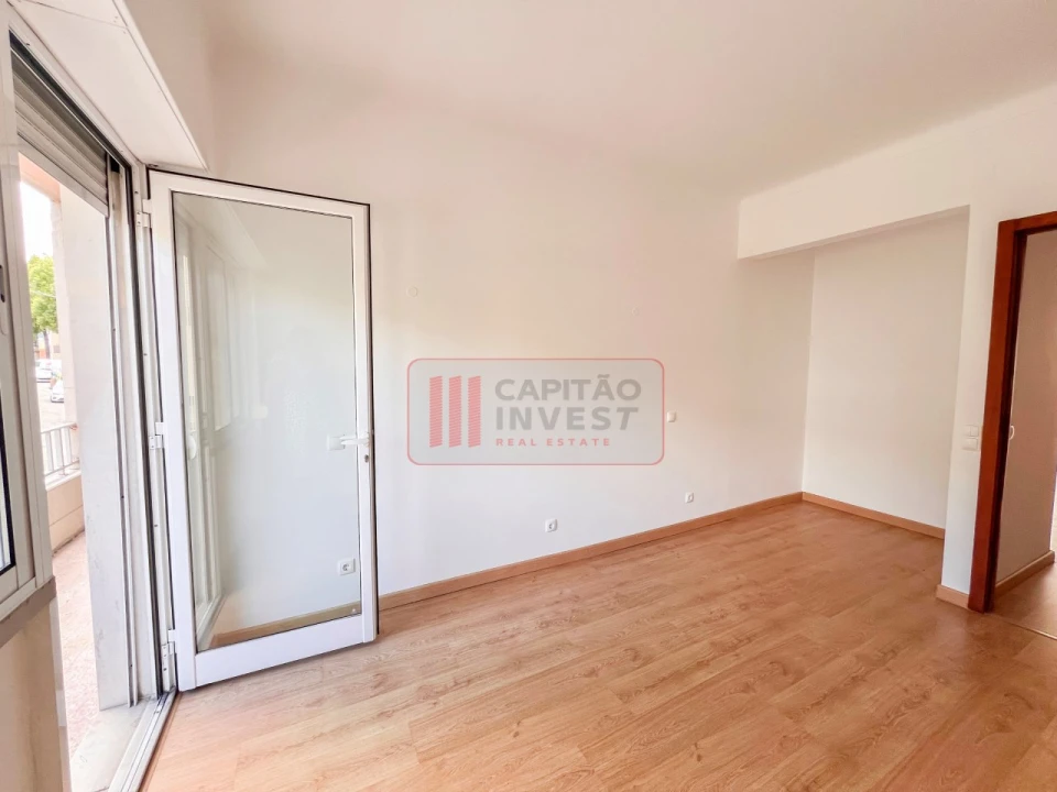 Apartamento T3 para Venda em Almada, Cova da Piedade, Pragal e Cacilhas Foto 15
