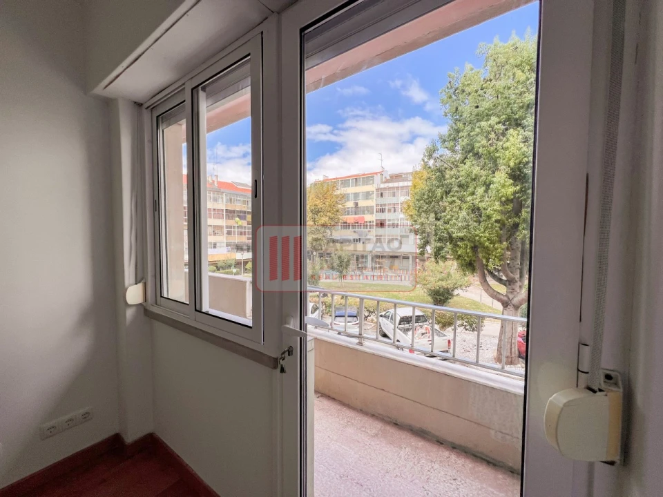 Apartamento T3 para Venda em Almada, Cova da Piedade, Pragal e Cacilhas Foto 16