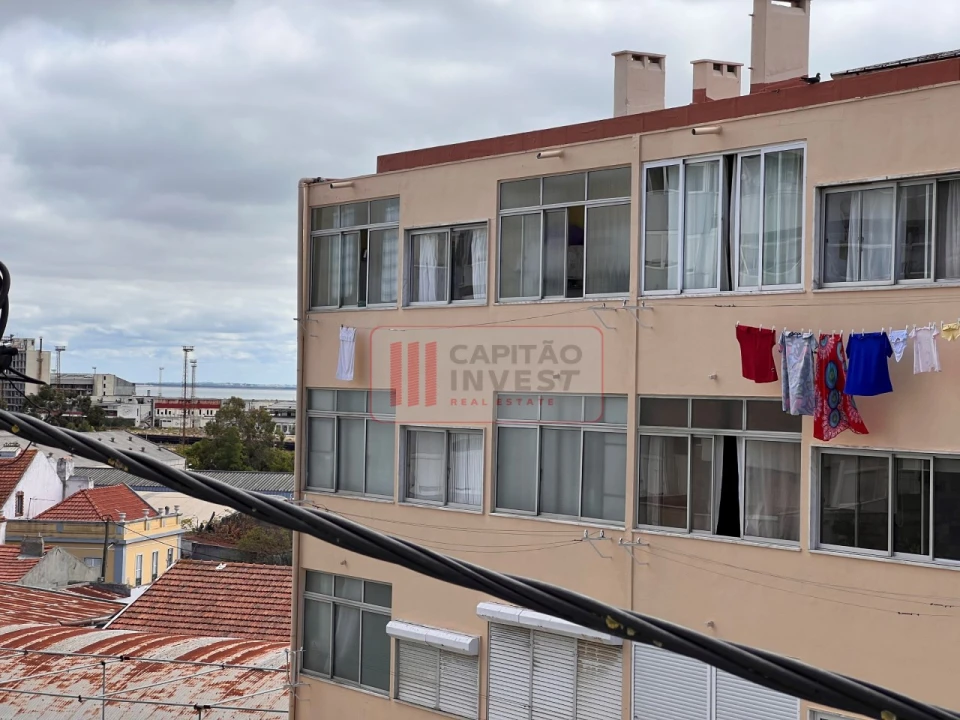 Apartamento T3 para Venda em Almada, Cova da Piedade, Pragal e Cacilhas Foto 9