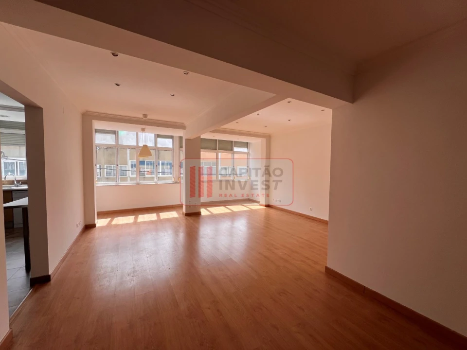 Apartamento T3 para Venda em Almada, Cova da Piedade, Pragal e Cacilhas Foto 22