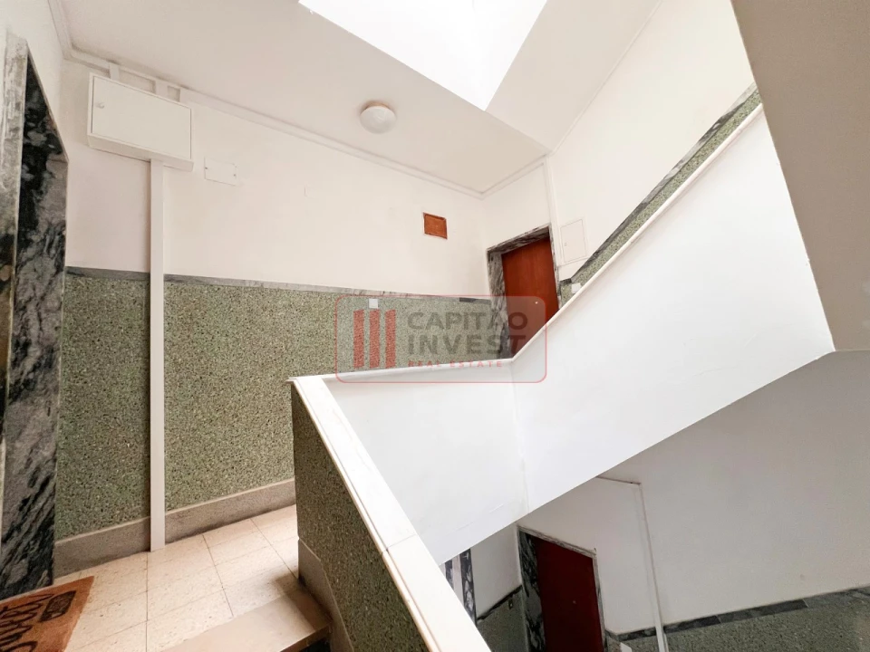 Apartamento T3 para Venda em Almada, Cova da Piedade, Pragal e Cacilhas Foto 31