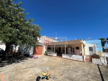 Moradia T3 para Venda em Moncarapacho e Fuseta
