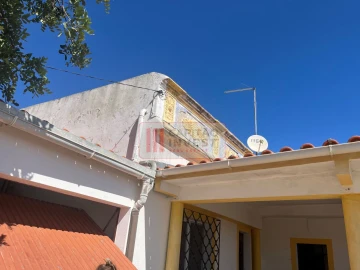 Moradia T3 para Venda em Moncarapacho e Fuseta