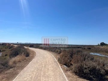 Moradia T3 para Venda em Moncarapacho e Fuseta